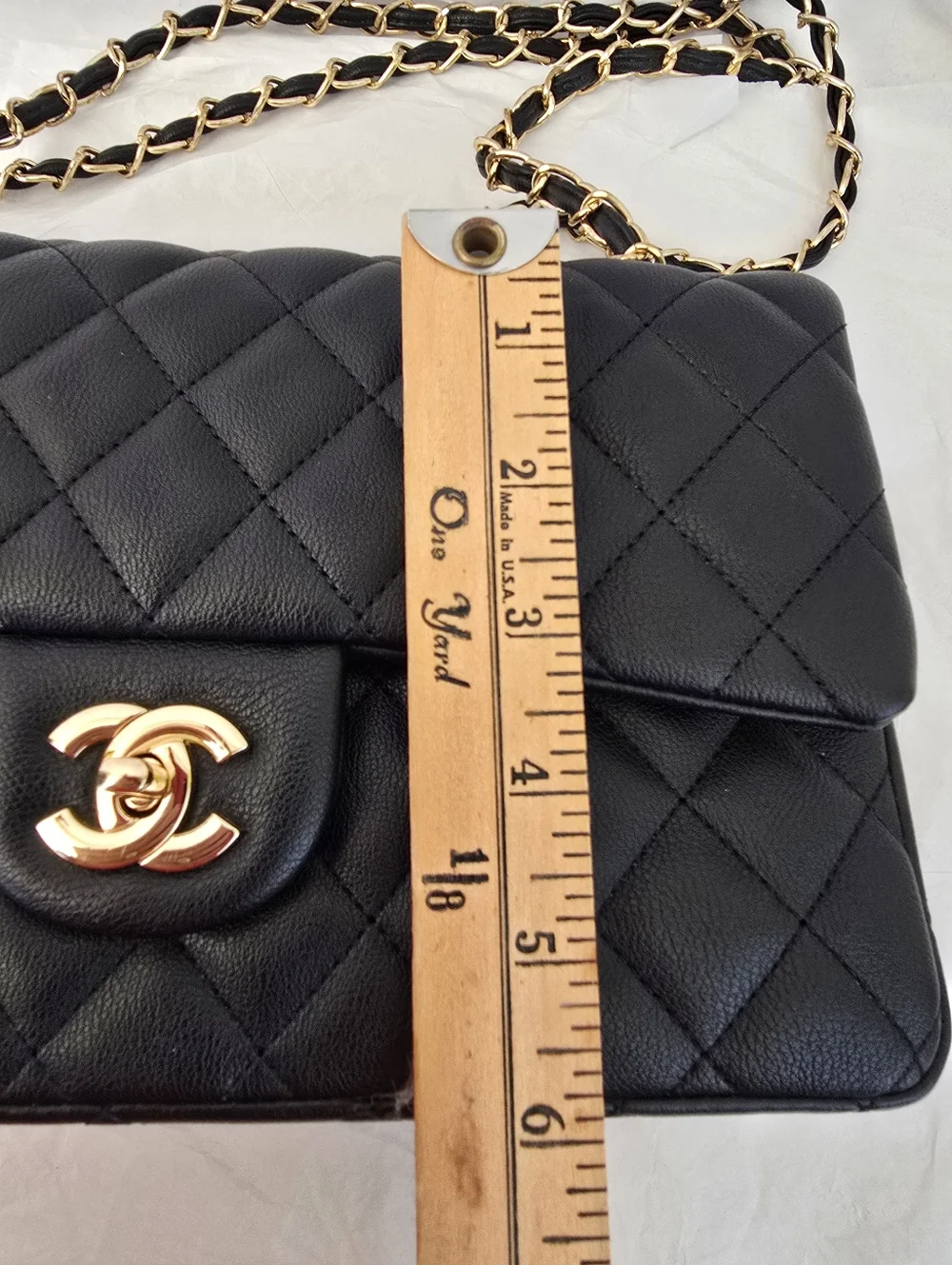 Faux Women’s Classic Black Quilted Shoulder Bag Gold Hardward Box Docs Dustbag - Picture 4 of 14